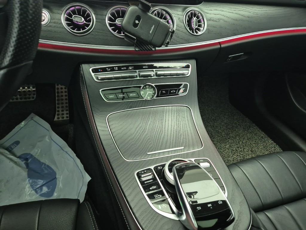 Mercedes Benz E class - Vista 10