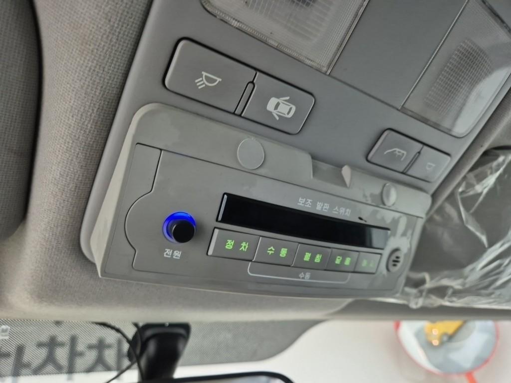 HYUNDAI Starex 2018 Amarillo - Importación desde Corea - HF Imports Iquique - Foto 13