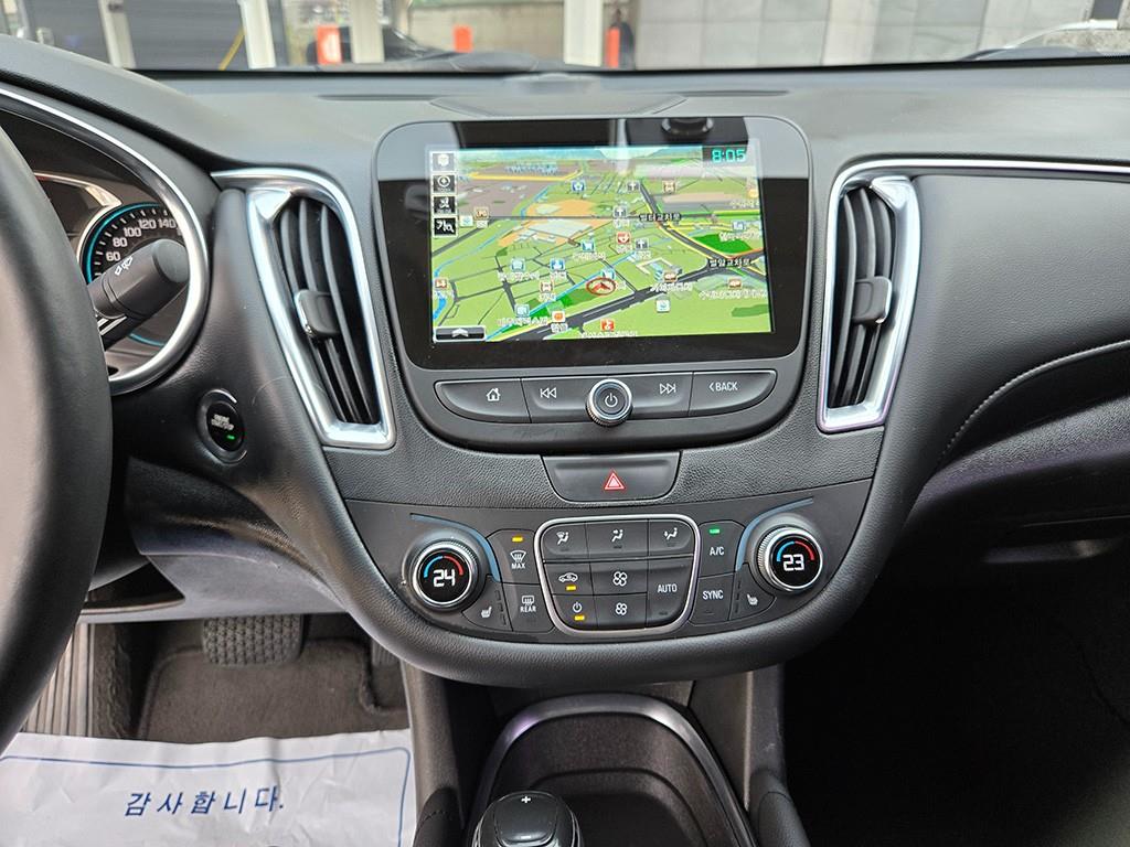 Chevrolet Malibu - Vista 10