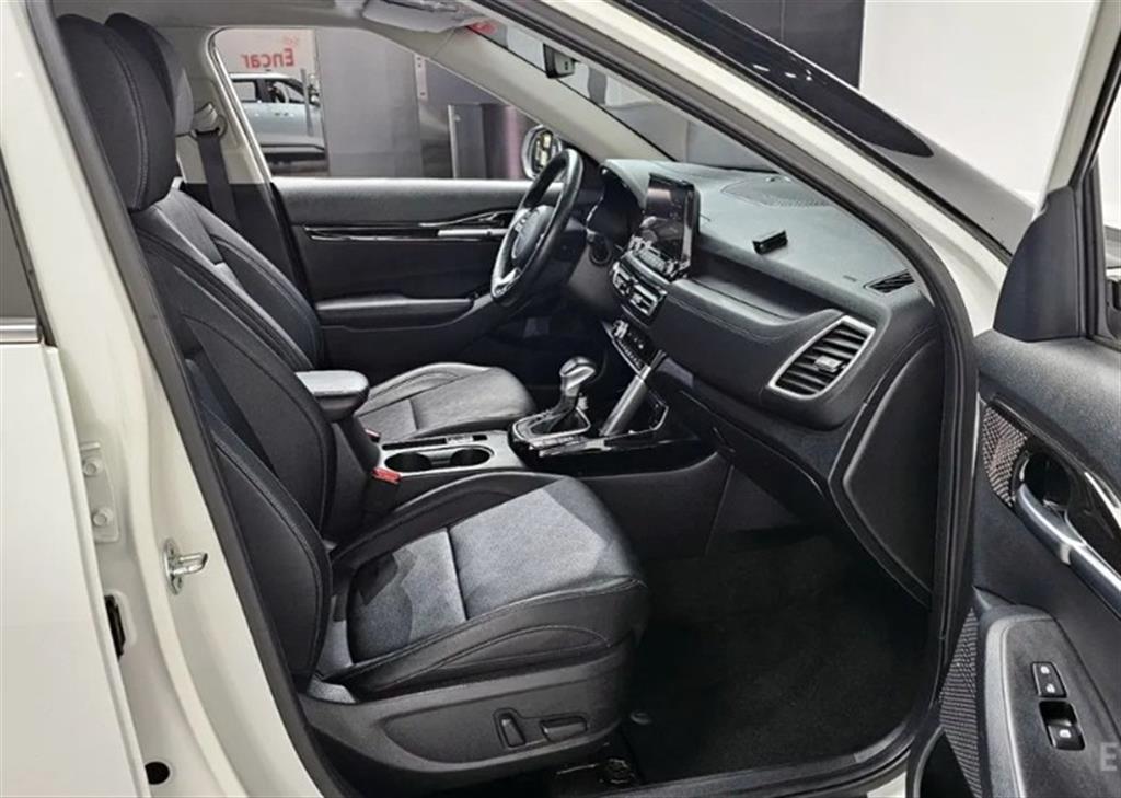 KIA Seltos - Vista 10