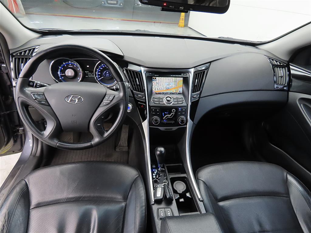 HYUNDAI Sonata - Vista 7