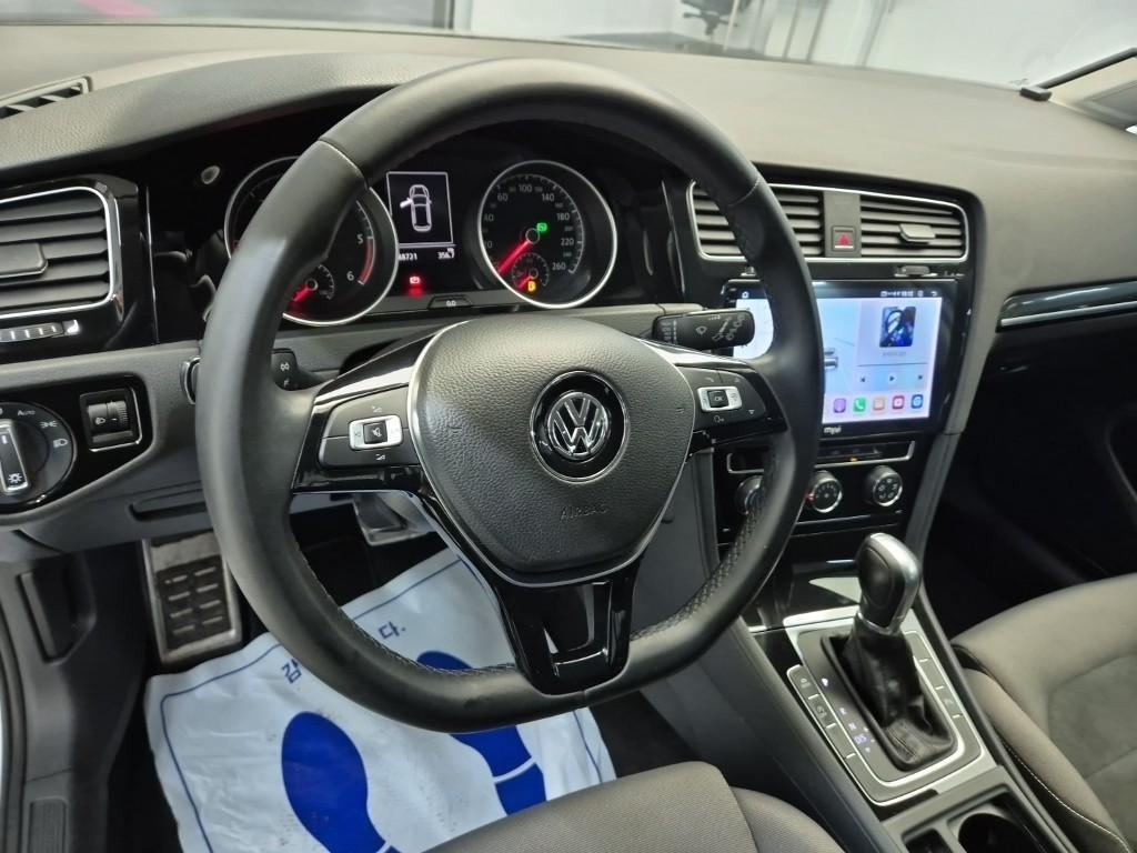 Volkswagen Golf - Vista 11