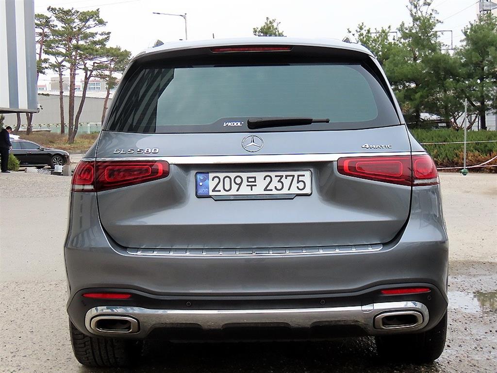 Mercedes Benz GLS Class - Vista 4