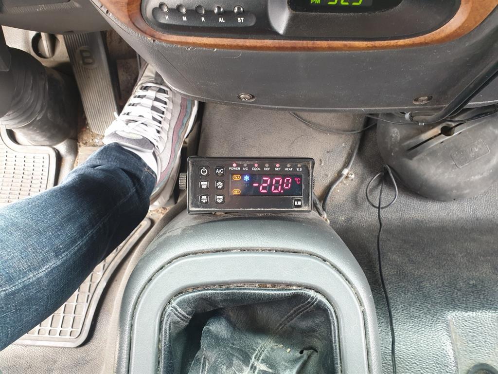 medium and large cargo truck - Vista 11