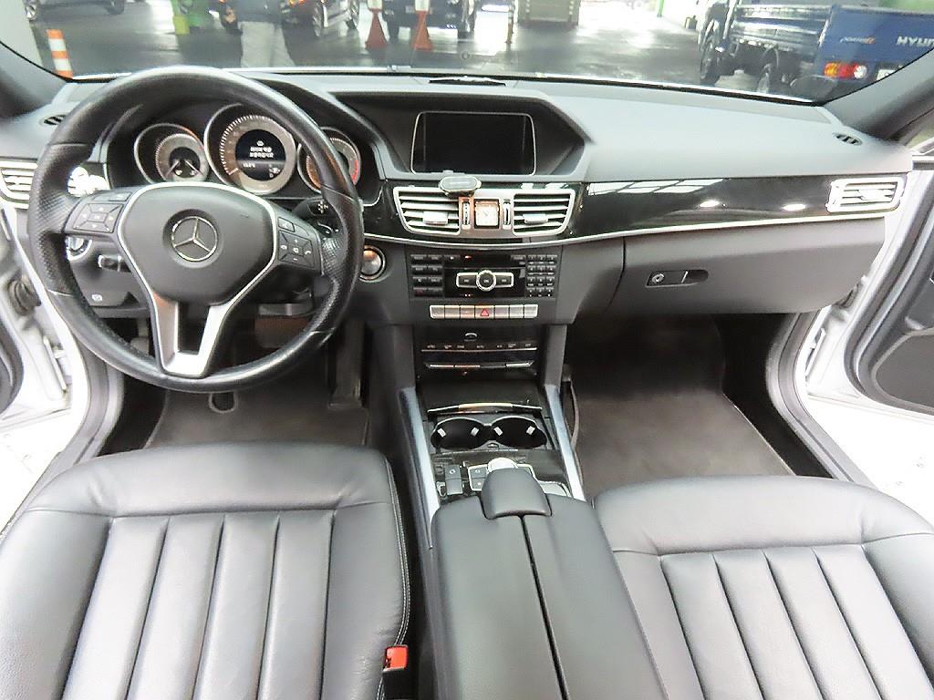 Mercedes Benz E class 2014 Gris - Importación desde Corea - HF Imports Iquique - Foto 9