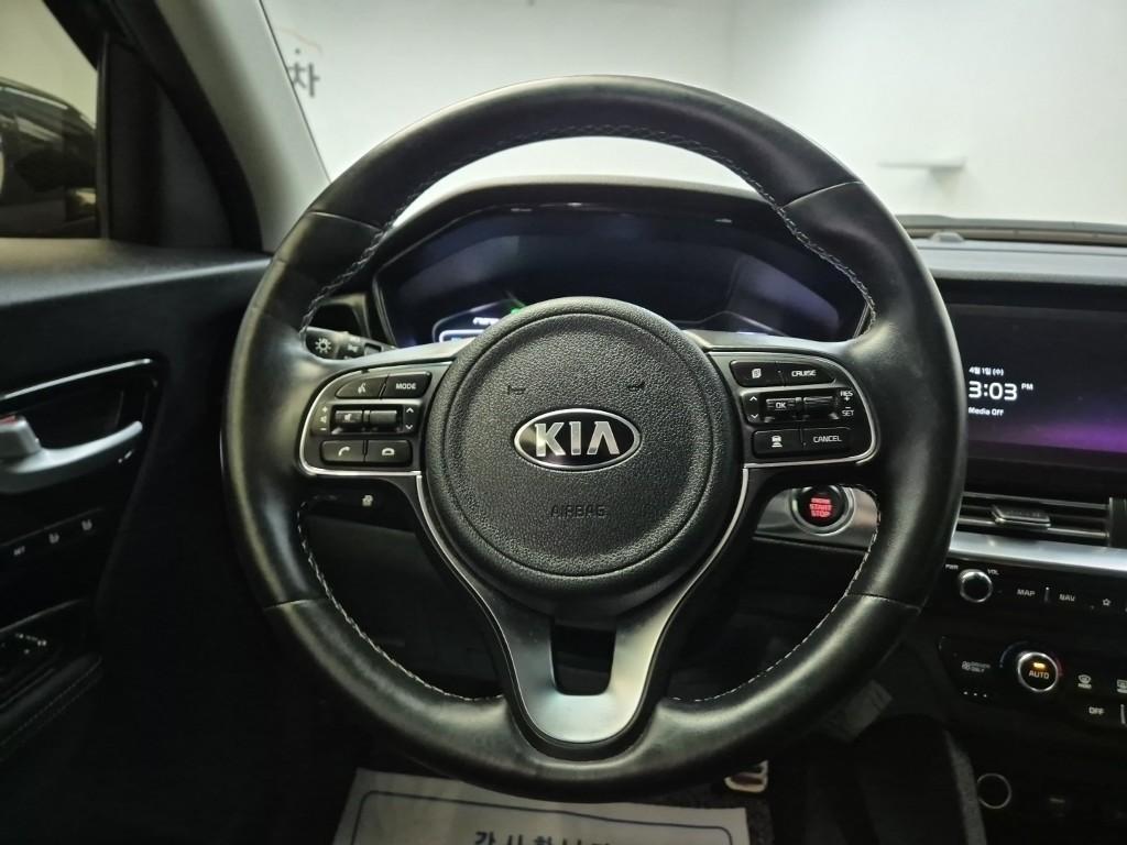 KIA Niro - Vista 9
