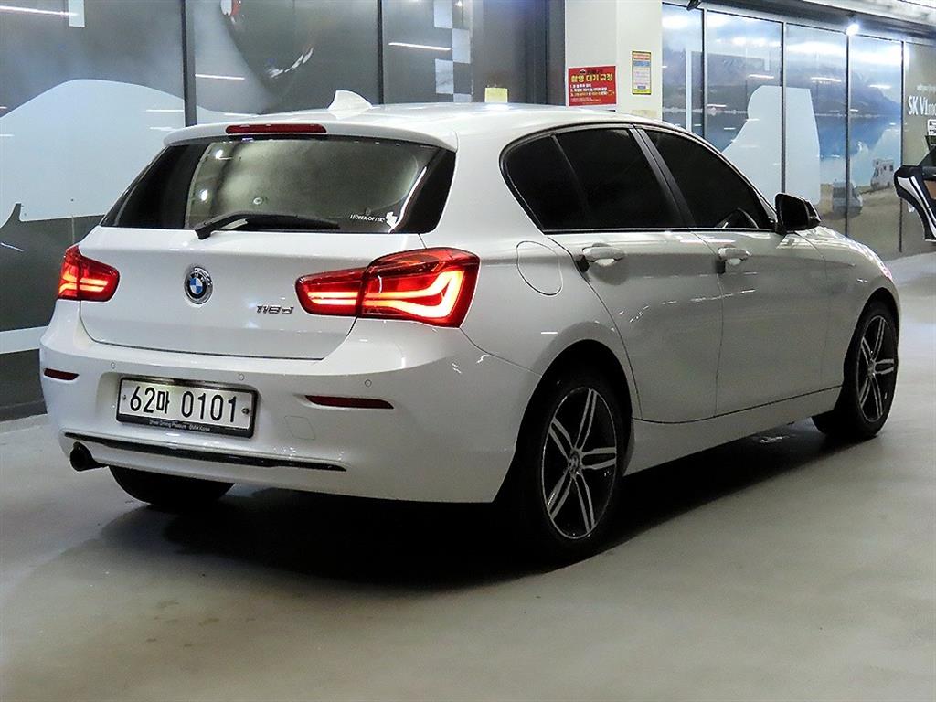 BMW 1 series - Vista 4