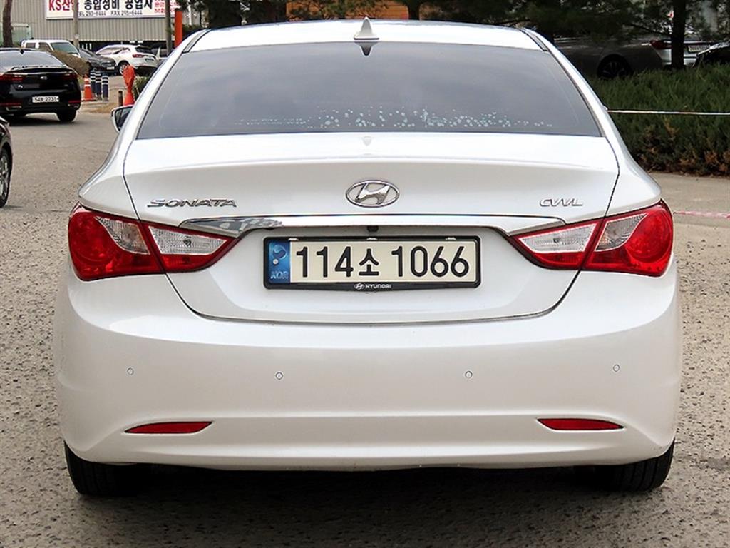 HYUNDAI Sonata - Vista 4