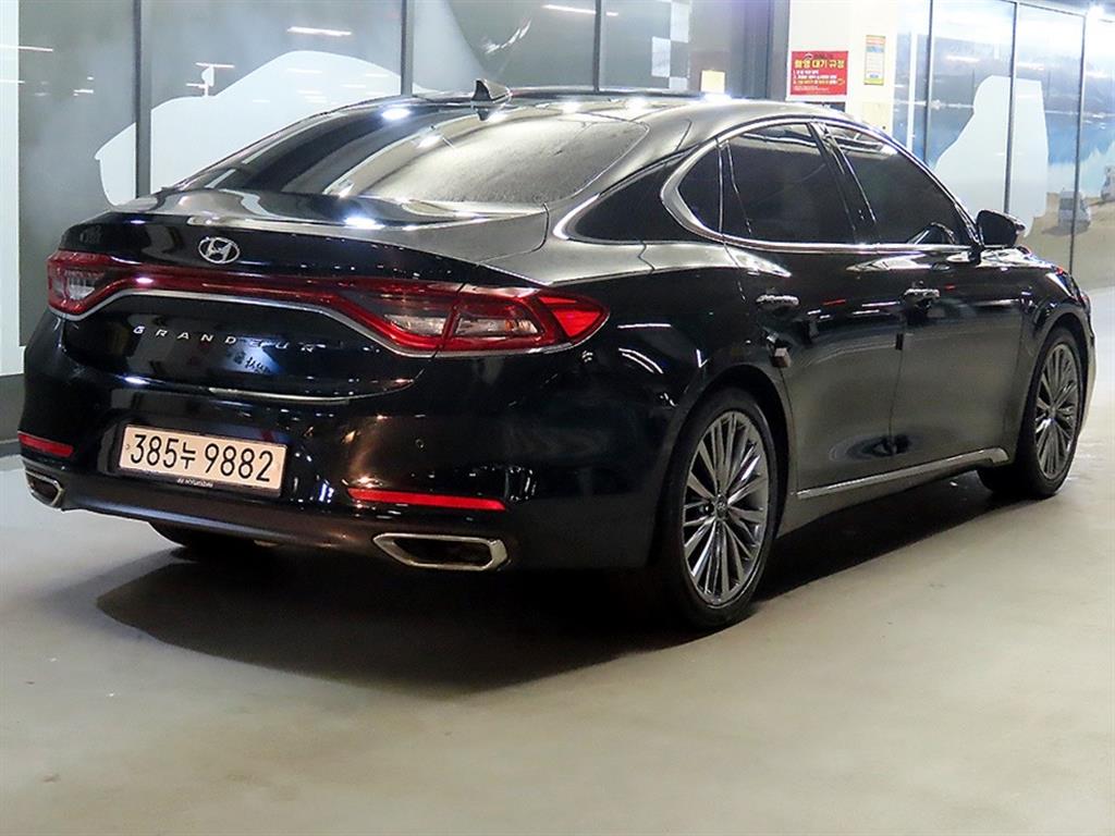 HYUNDAI Grandeur - Vista 4