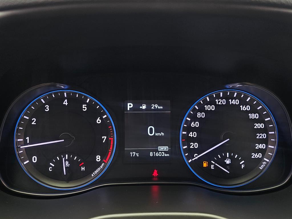 HYUNDAI Kona - Vista 9