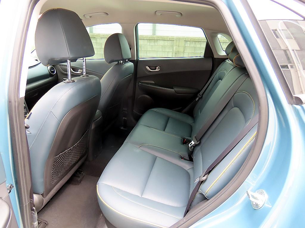 HYUNDAI Kona - Vista 7