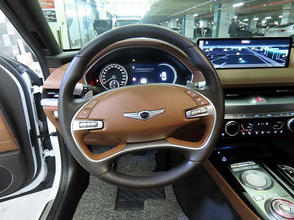 Genesis G80 - Vista 8