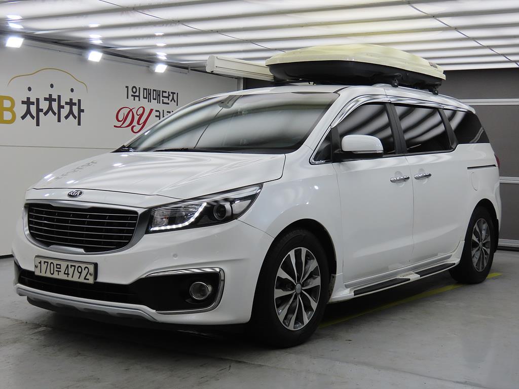 KIA Carnival 2018 the color of pearl - Importación desde Corea - HF Imports Iquique - Foto 1
