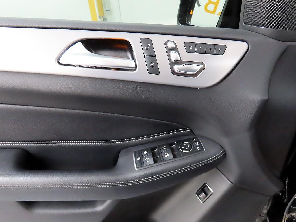 Mercedes Benz GLE Class - Vista 11