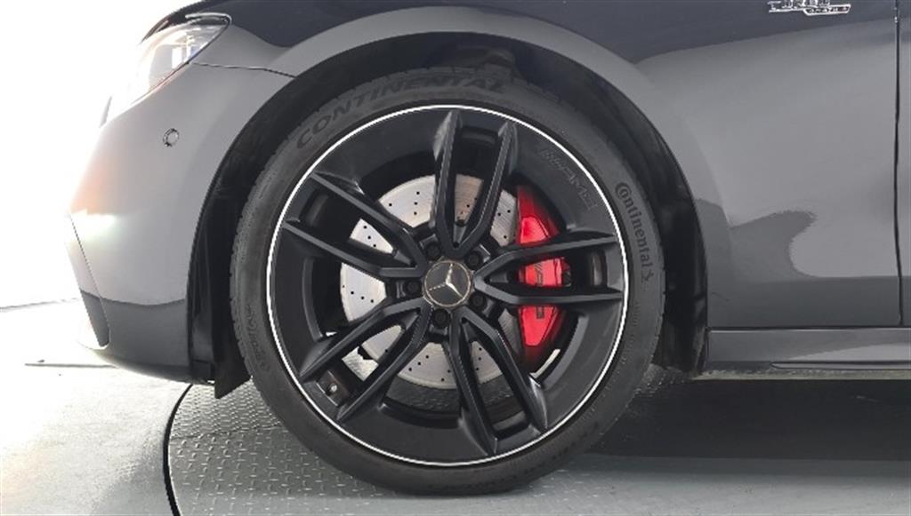 Mercedes Benz E class - Vista 5