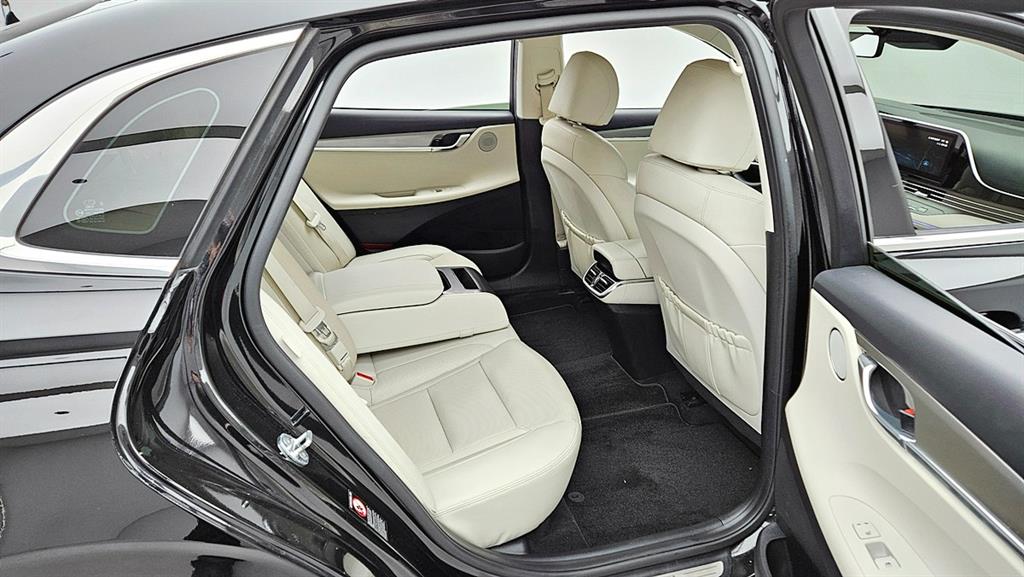 HYUNDAI Grandeur - Vista 9