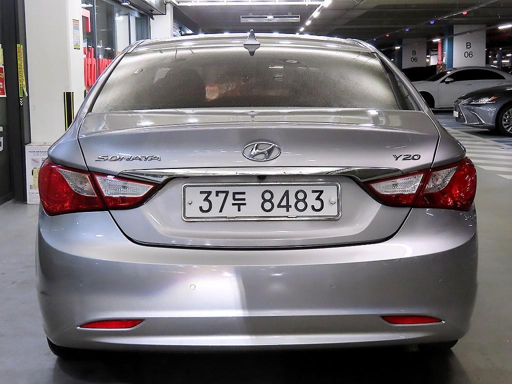 HYUNDAI Sonata - Vista 5