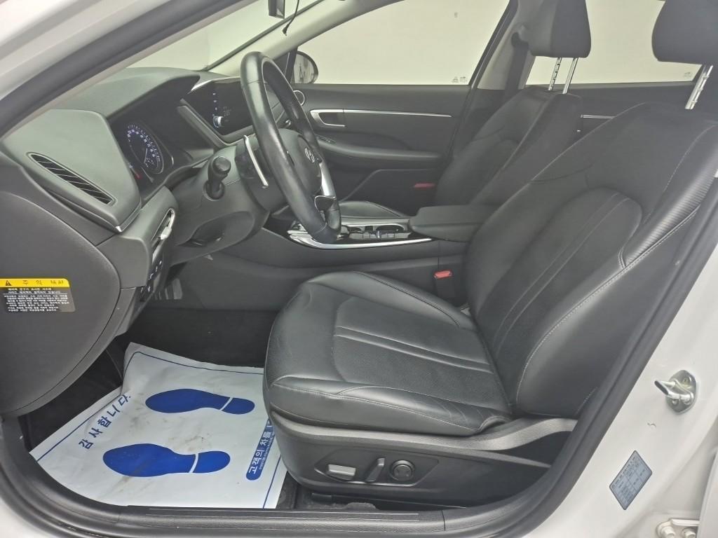 HYUNDAI Sonata - Vista 10