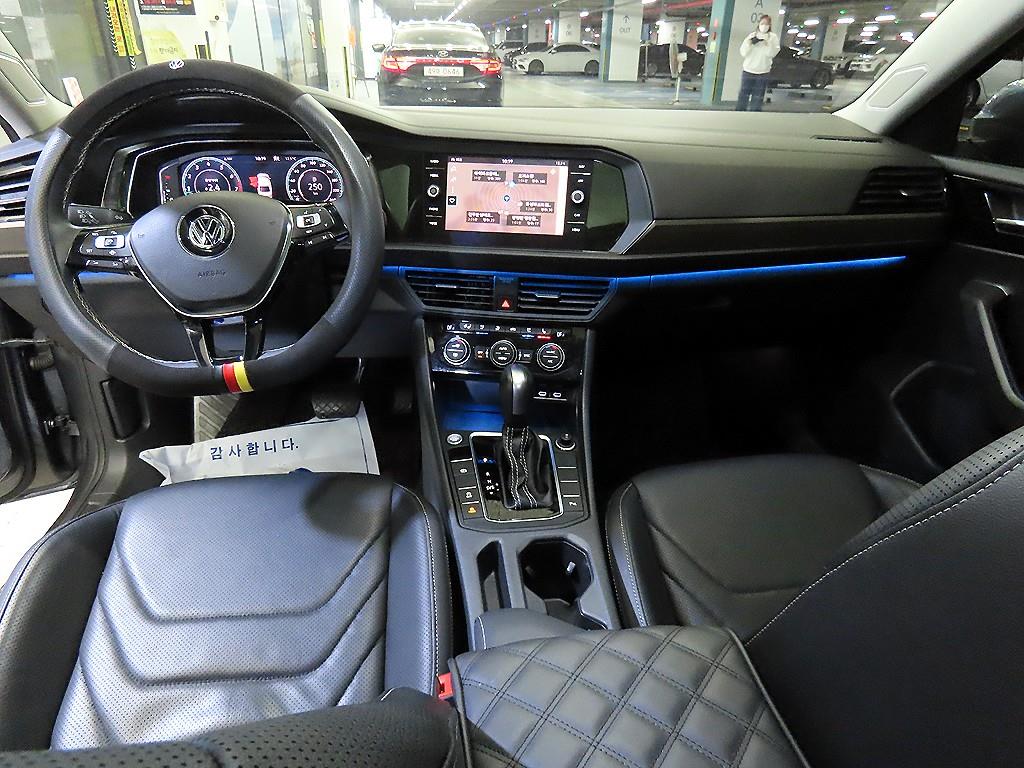 Volkswagen Jetta - Vista 10