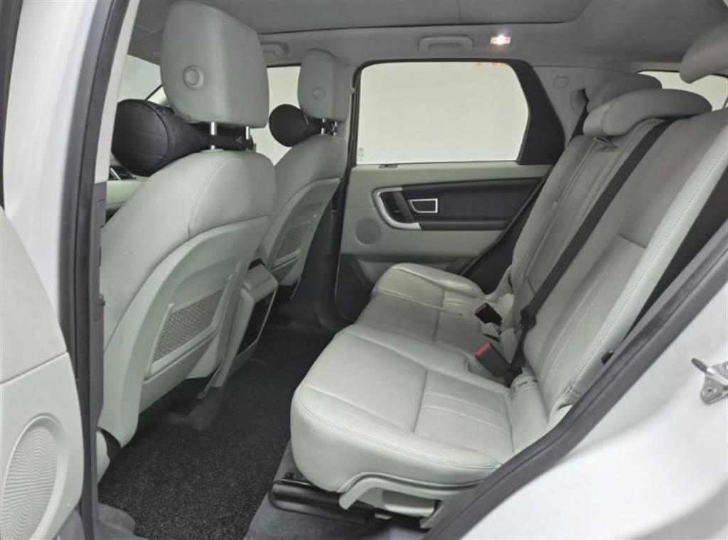 Land Rover Discovery Sports - Vista 12