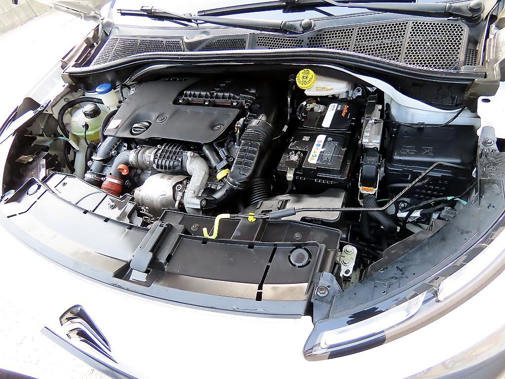 Citroen C4 2018 Blanco - Importación desde Corea - HF Imports Iquique - Foto 17