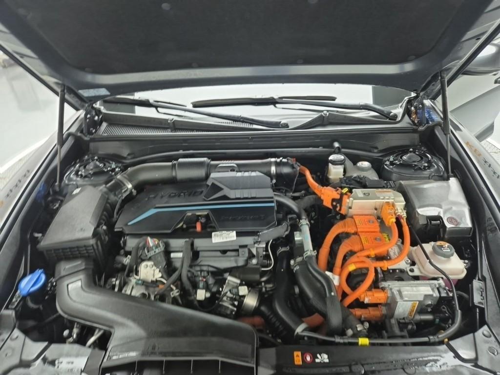 HYUNDAI Grandeur - Vista 5