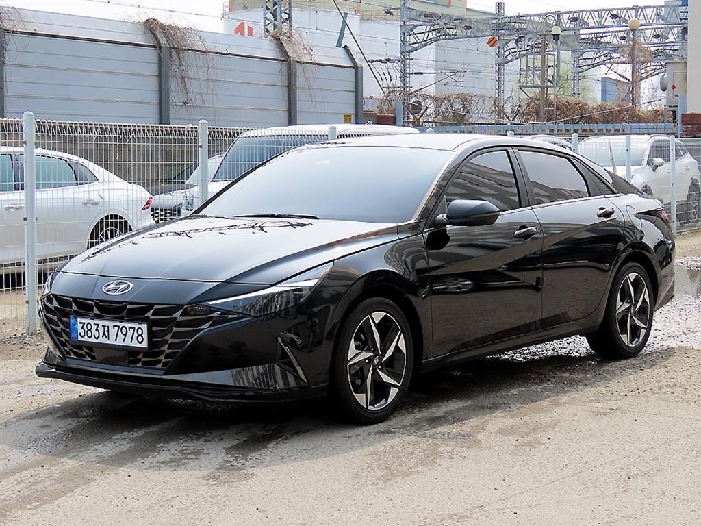 HYUNDAI Avante - Vista 2