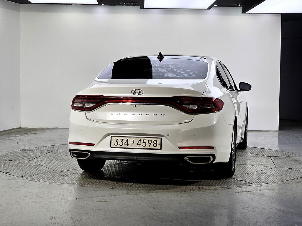 HYUNDAI Grandeur - Vista 3