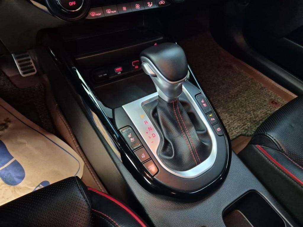 KIA K3 2022 Blanco - Importación desde Corea - HF Imports Iquique - Foto 18