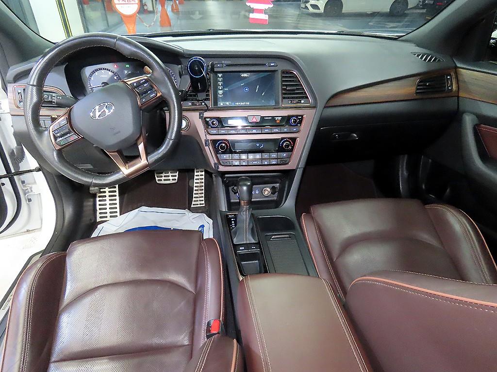 HYUNDAI Sonata - Vista 10