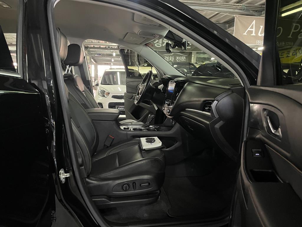 Chevrolet Travers - Vista 11