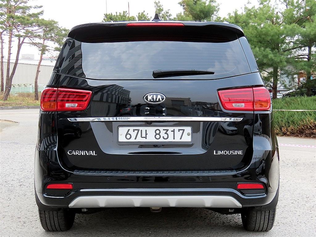 KIA Carnival - Vista 4