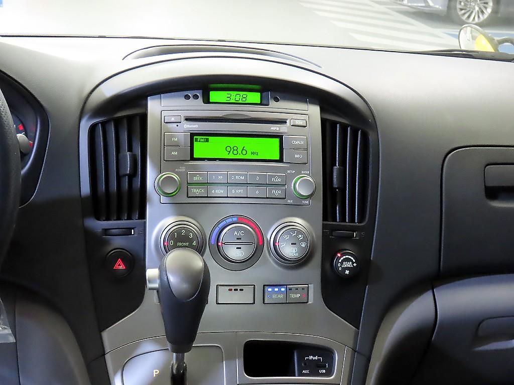 HYUNDAI Starex - Vista 11