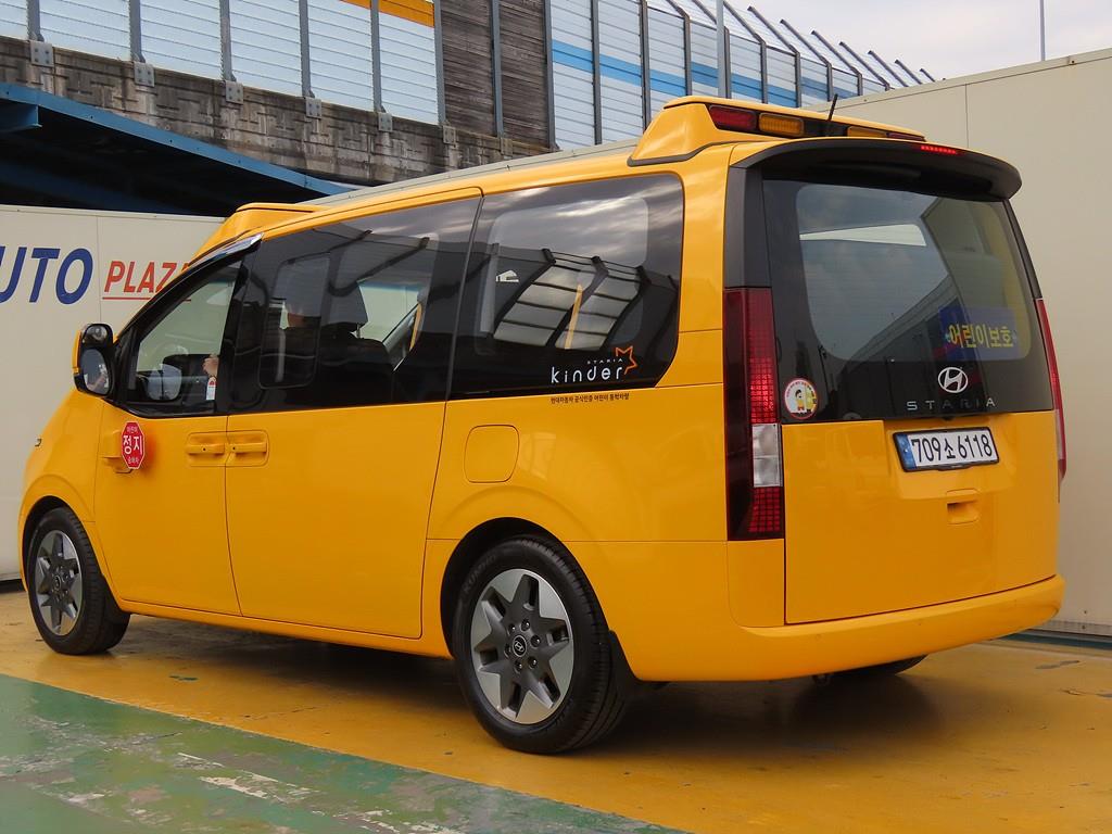 HYUNDAI Staria - Vista 3