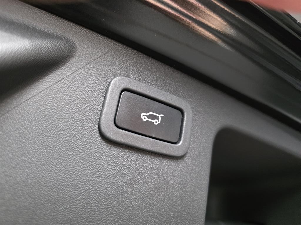 Land Rover Discovery Sports 2018 Negro - Importación desde Corea - HF Imports Iquique - Foto 14