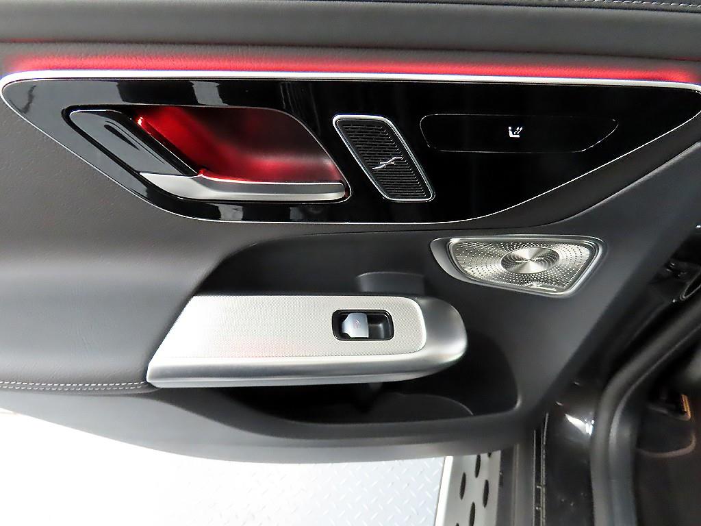 Mercedes Benz GLC Class - Vista 12