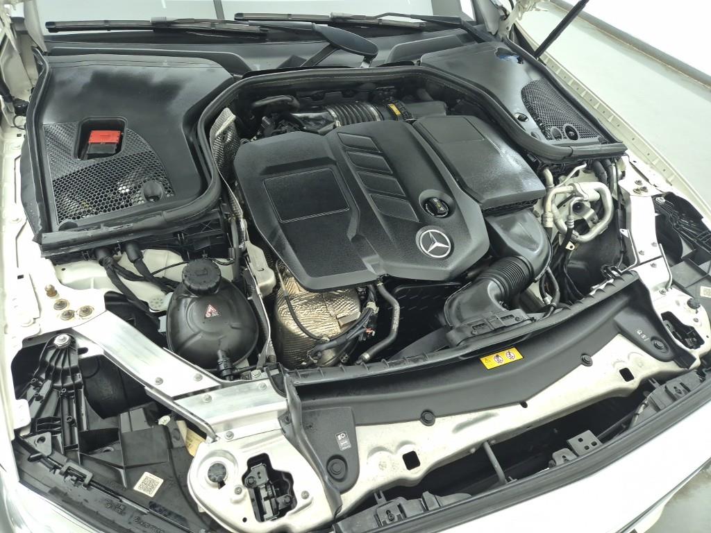 Mercedes Benz E class - Vista 6