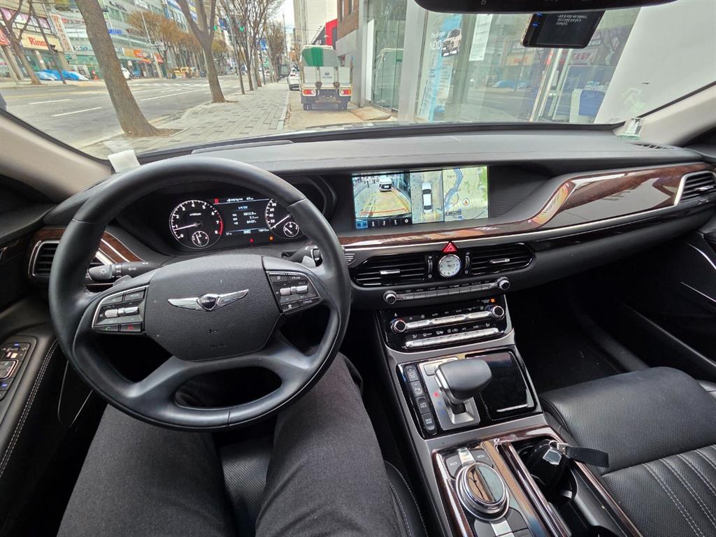 Genesis EQ900 - Vista 5