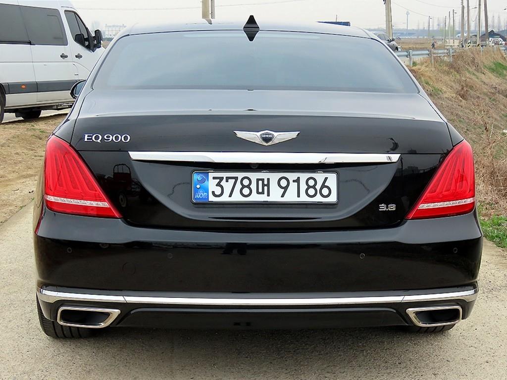 Genesis EQ900 - Vista 4