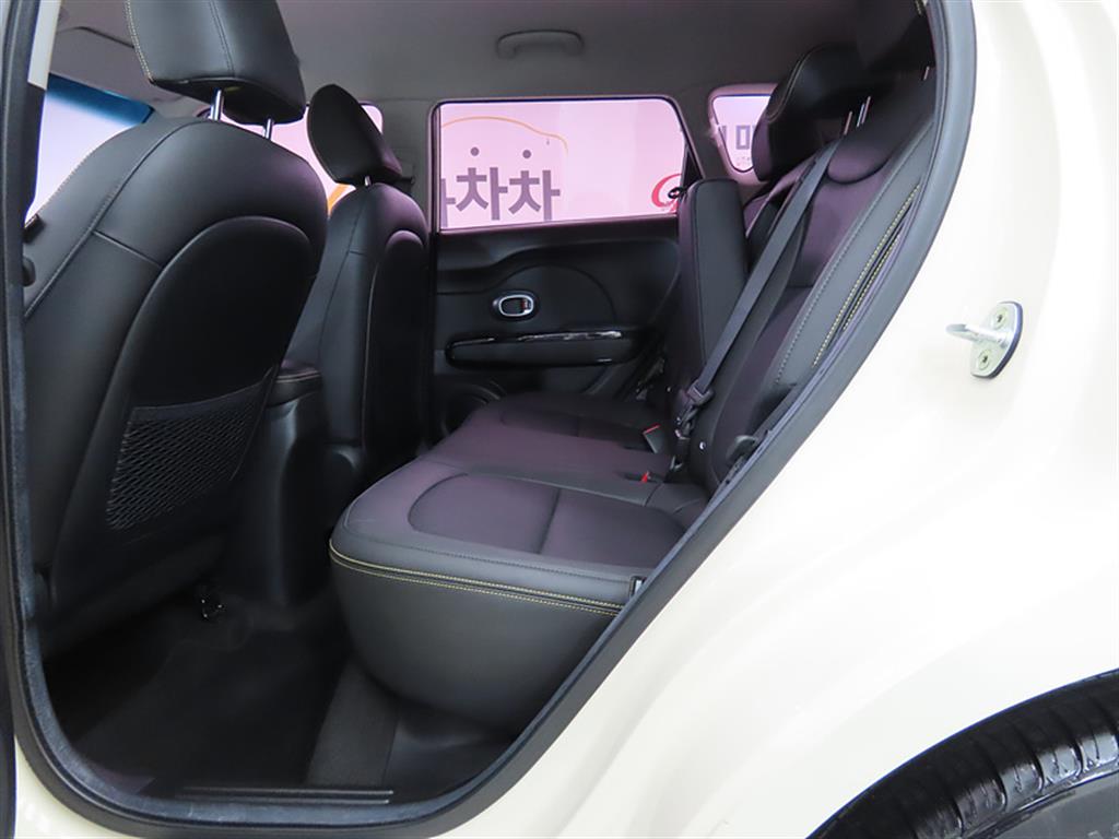 KIA Soul - Vista 6