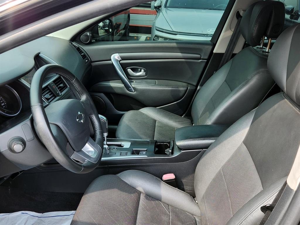 SAMSUNG SM7 - Vista 9