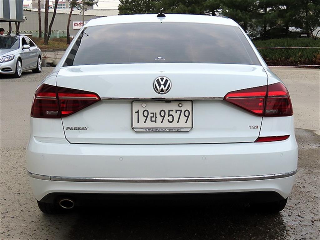 Volkswagen Passat - Vista 4