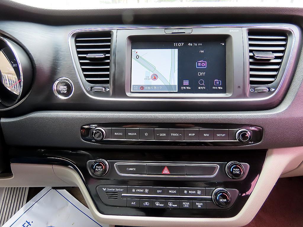 KIA Carnival 2019 Negro - Importación desde Corea - HF Imports Iquique - Foto 13