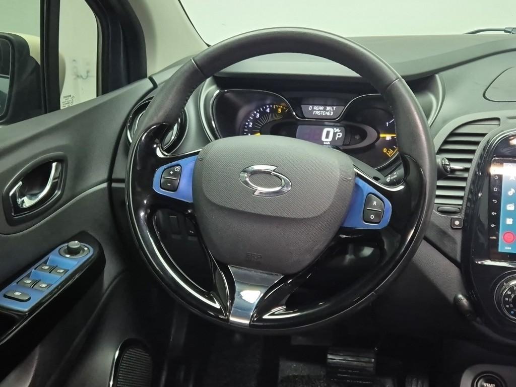 SAMSUNG QM3 - Vista 9