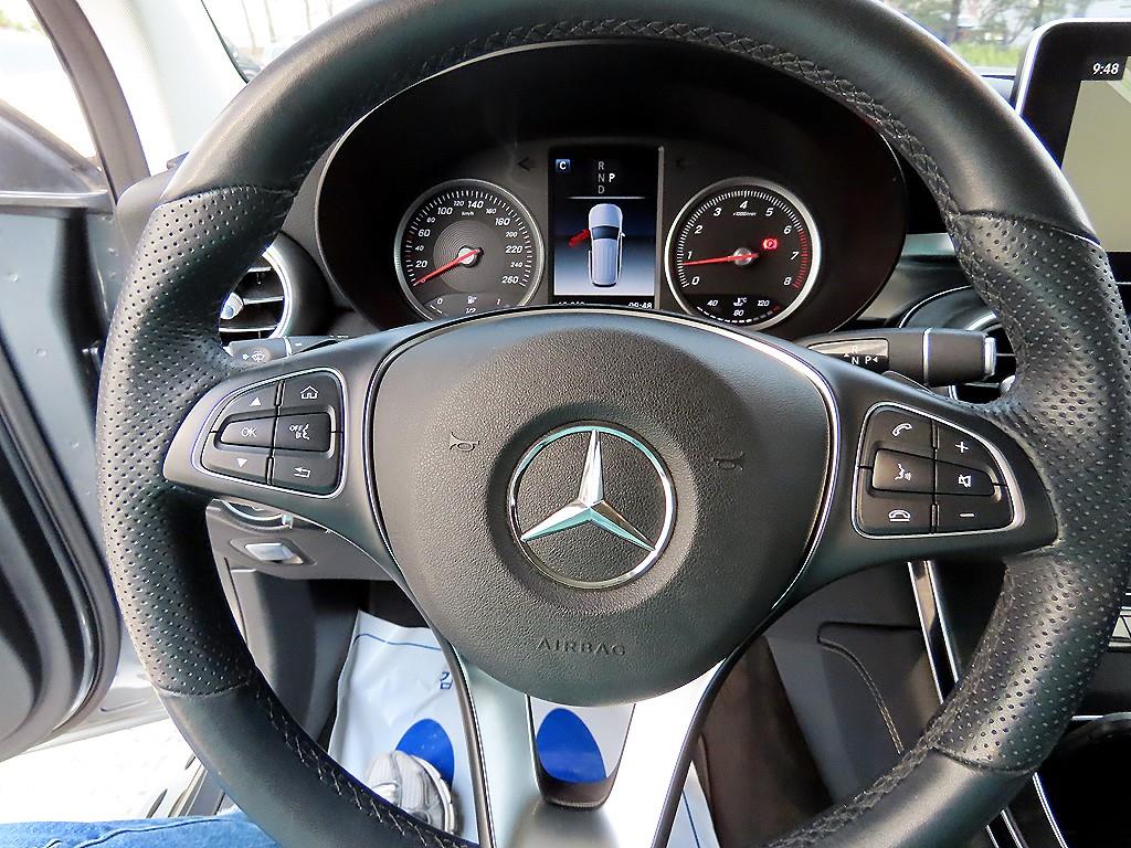 Mercedes Benz GLC Class - Vista 8