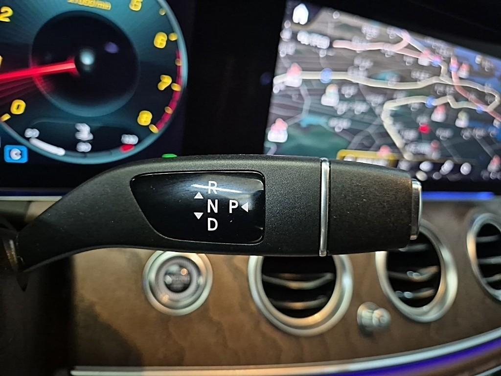 Mercedes Benz E class 2022 Gris - Importación desde Corea - HF Imports Iquique - Foto 16