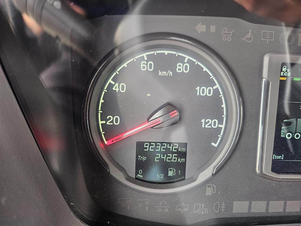 medium and large cargo truck 2021 Blanco - Importación desde Corea - HF Imports Iquique - Foto 13