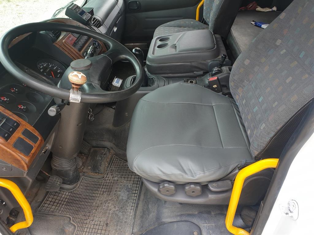 medium and large cargo truck - Vista 12