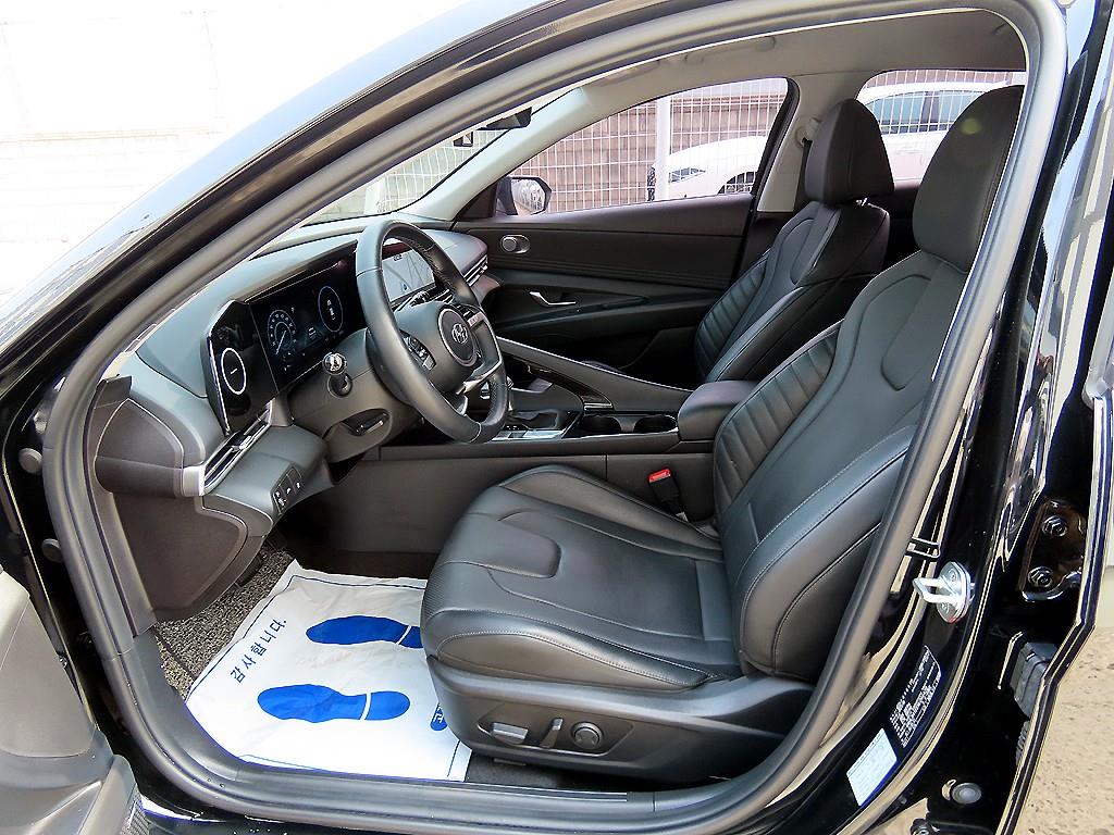 HYUNDAI Avante - Vista 5