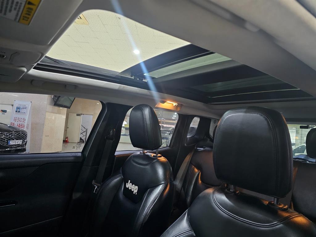 Jeep Renegade 2016 Gris - Importación desde Corea - HF Imports Iquique - Foto 18